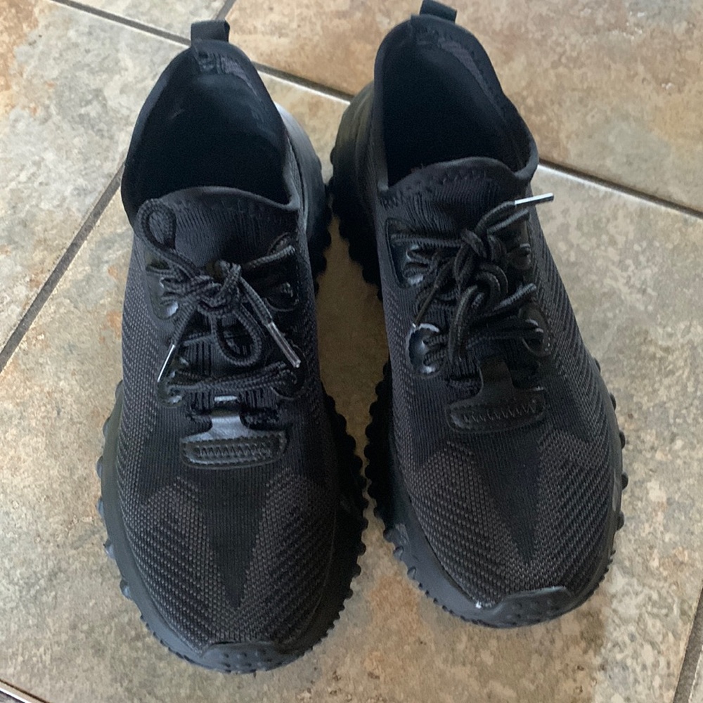 Black runners